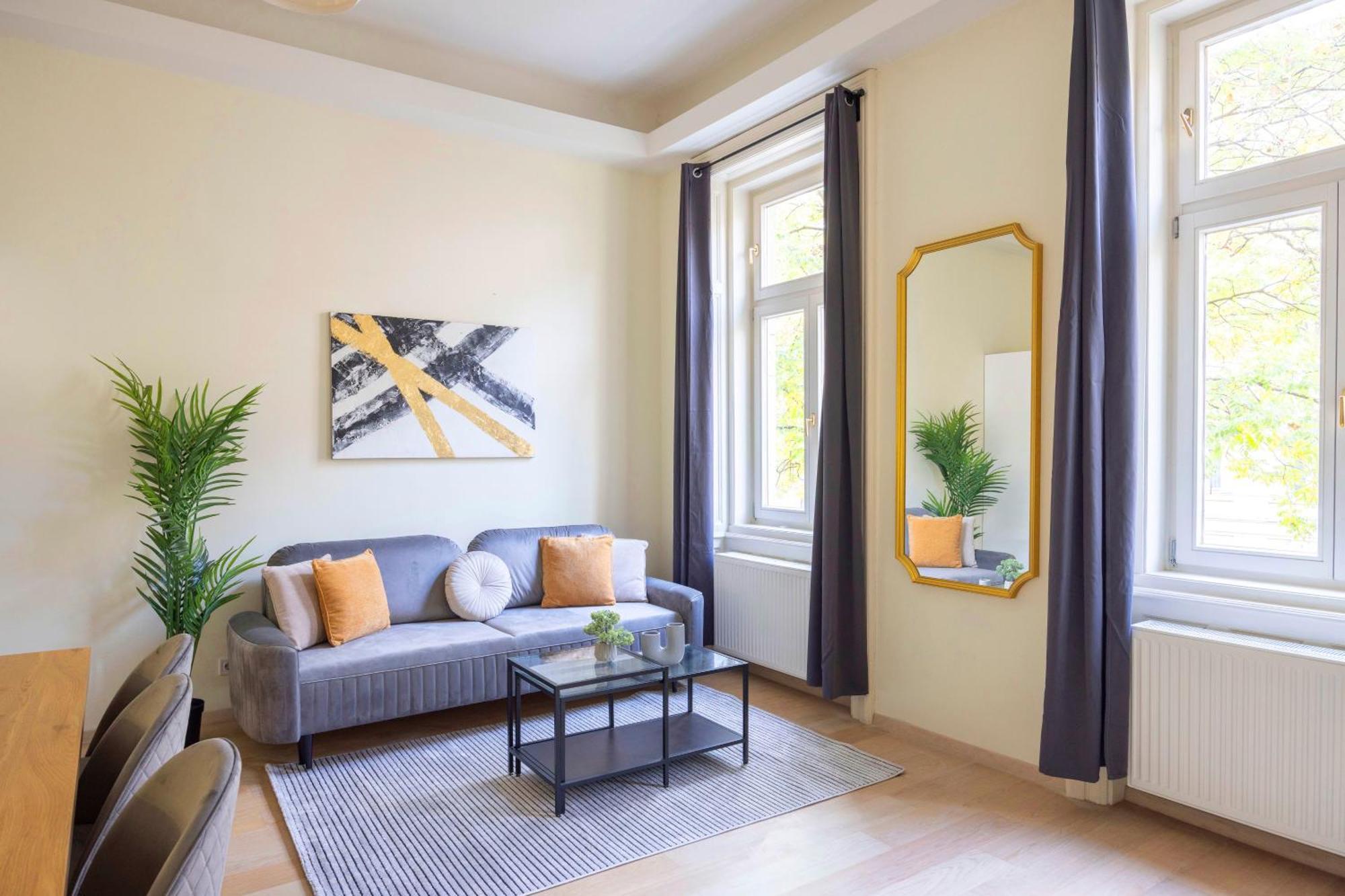 Exclusive & Spacious Central Residence W/ 4Bedrm 2Bathrm Budapest Exterior photo
